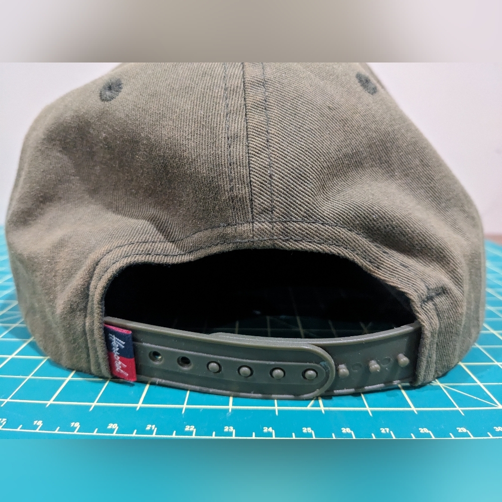 Herschel Supply Co Whaler 6 Panel SnapBack Hat - Picture 2 of 4